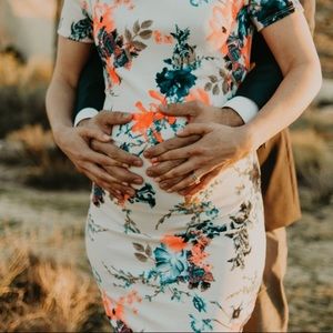 Pink blush ruched maternity dress size small, worn twice